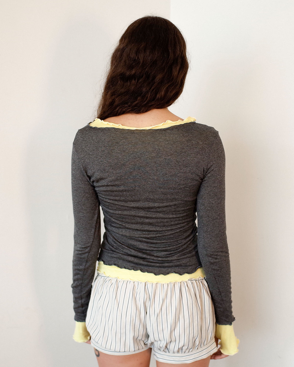NINA DOUBLE TOPS IN CHARCOAL OVER YELLOW