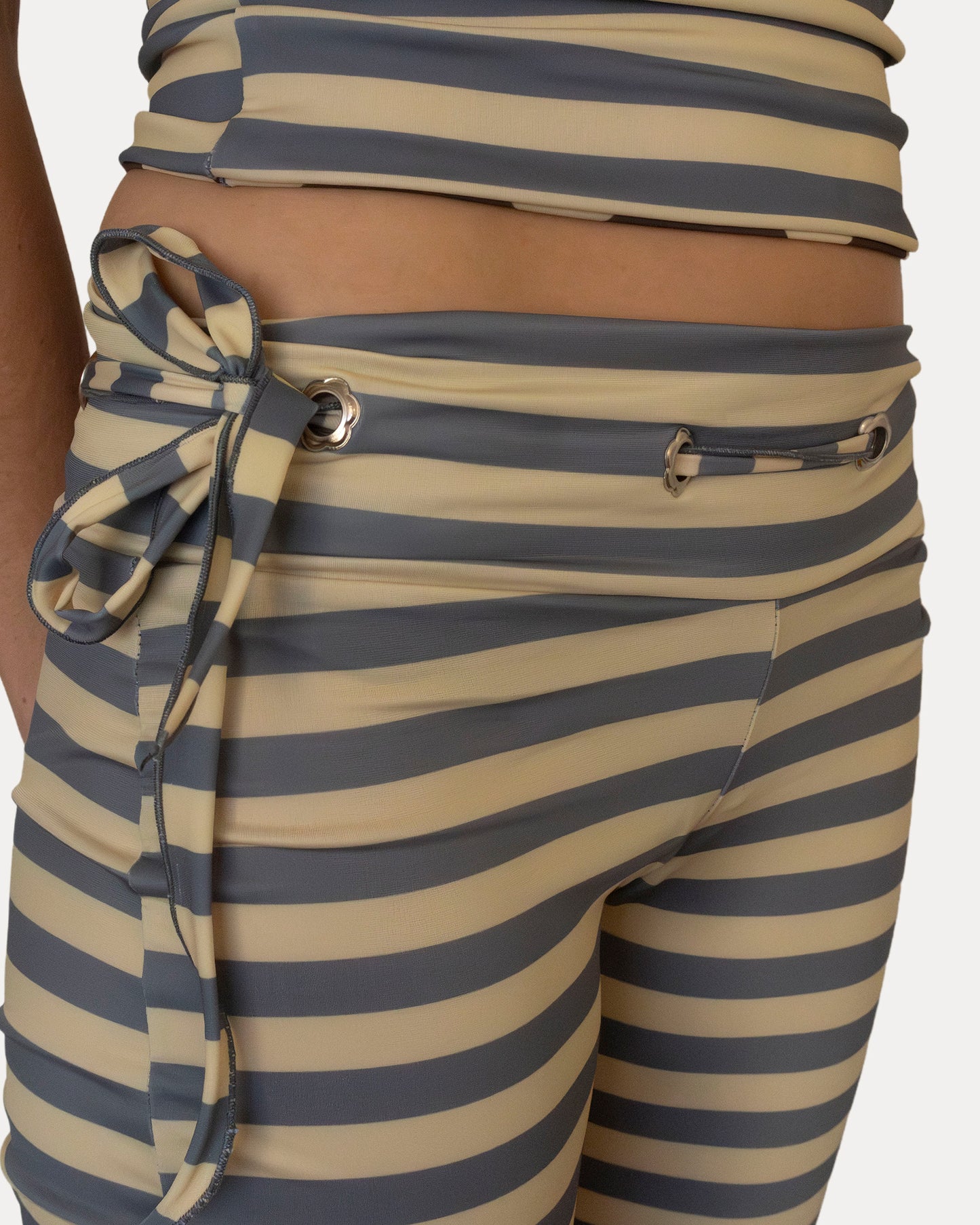 333 CAPRIS IN STRIPES