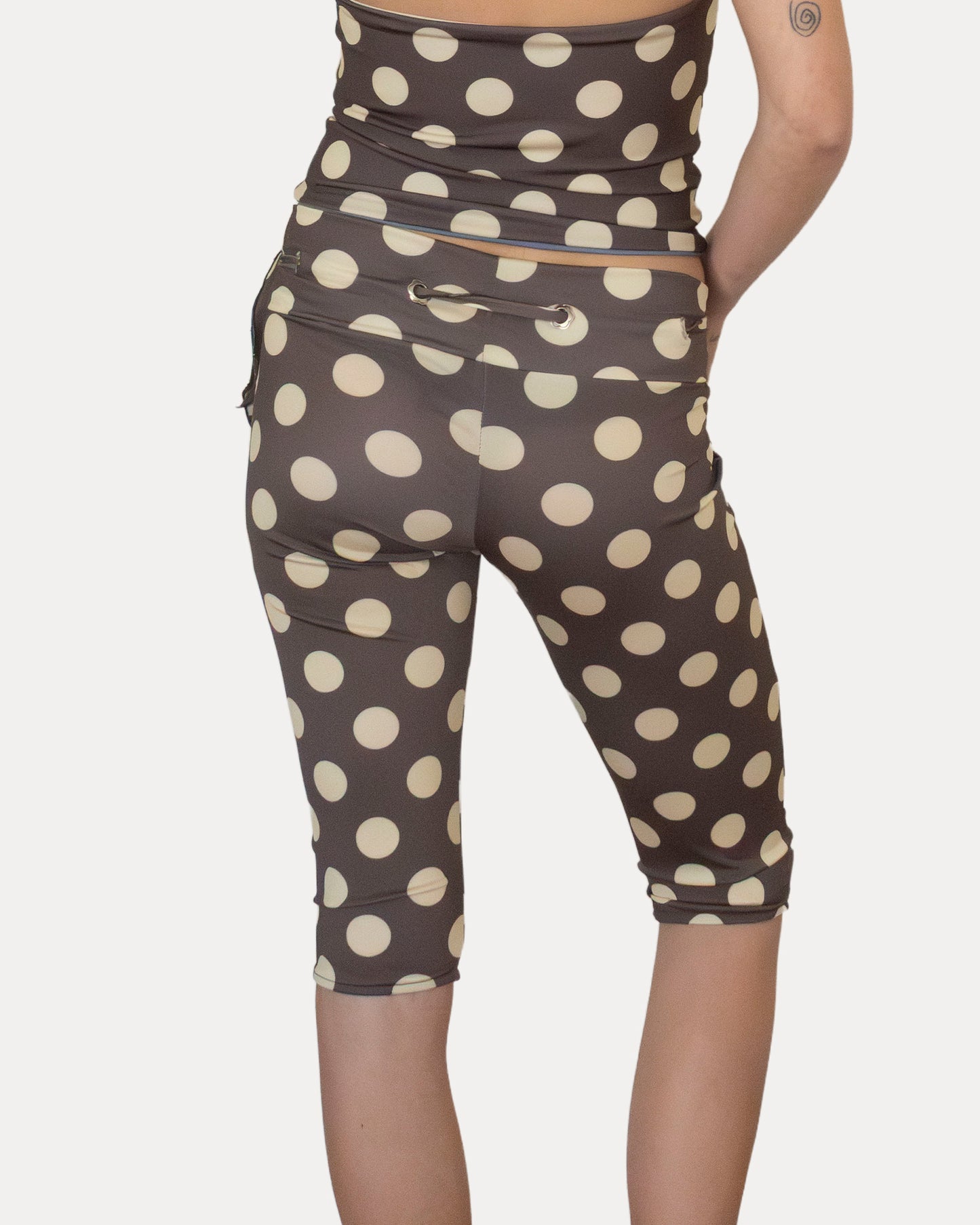 333 CAPRIS IN POLKA