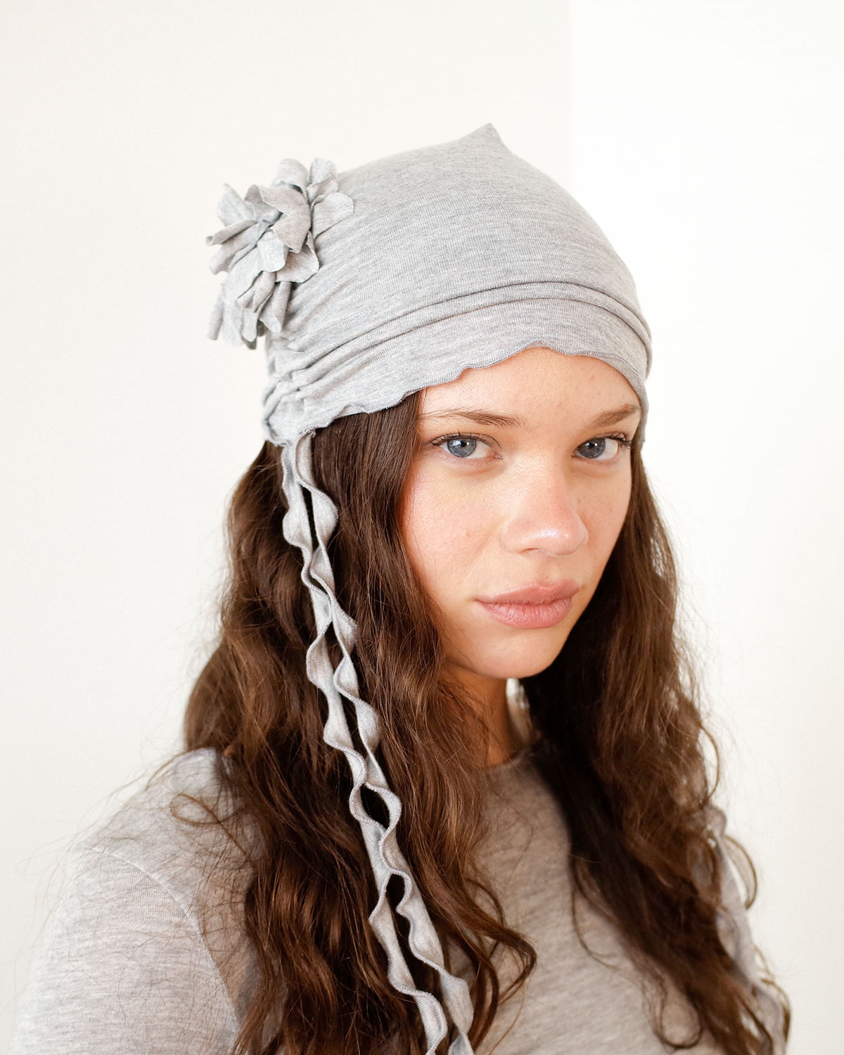 LOLA BEANIE IN GREY