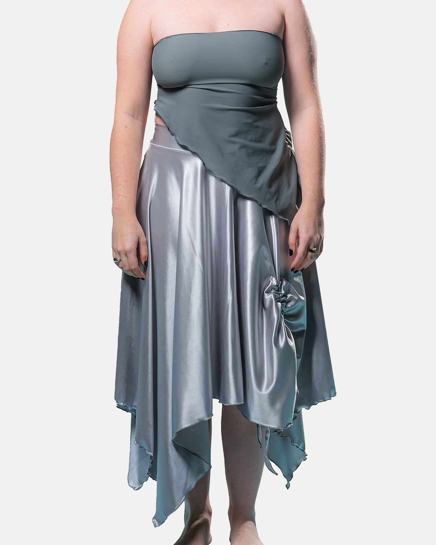 NIMARA SKIRT IN SATIN LYCRA