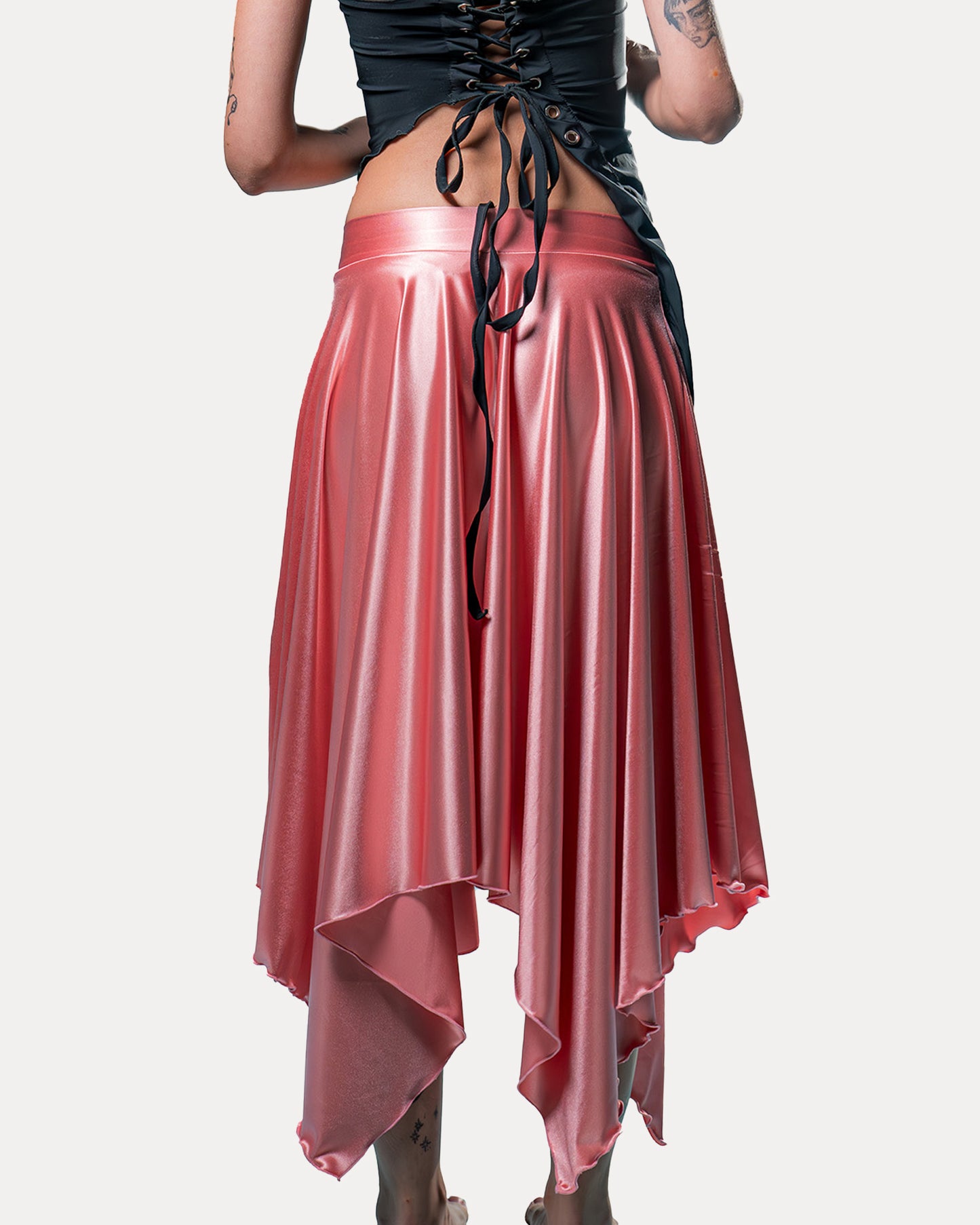 NIMARA SKIRT IN SATIN LYCRA